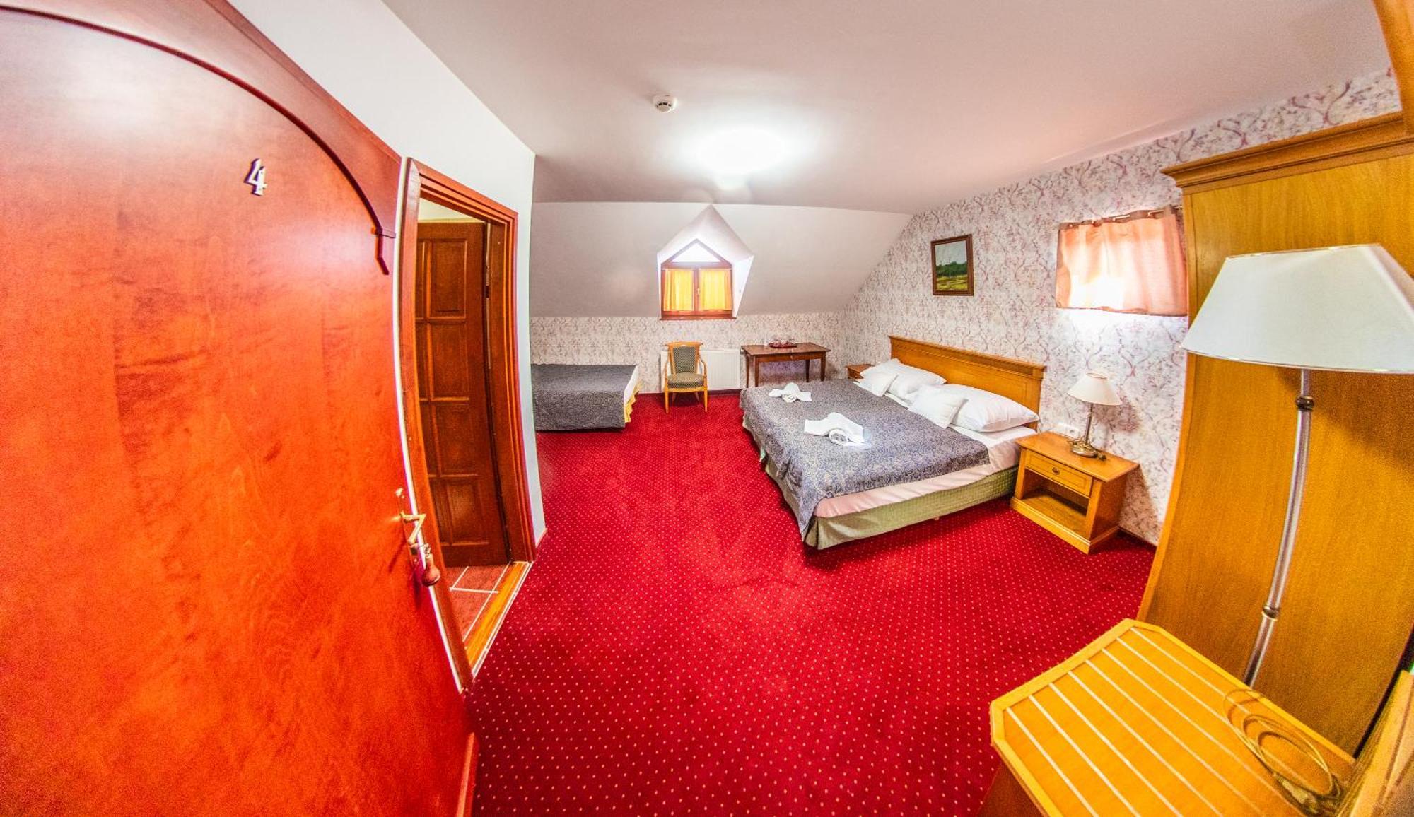 Borhotel Sziluett Farkasmaly Gyongyos Exterior photo